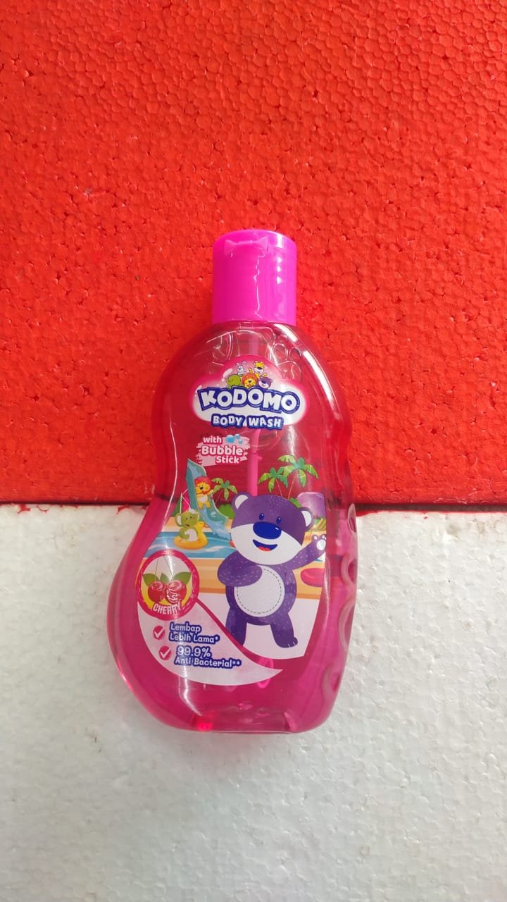 KODOMO GEL CERRY BODY WASH BTL