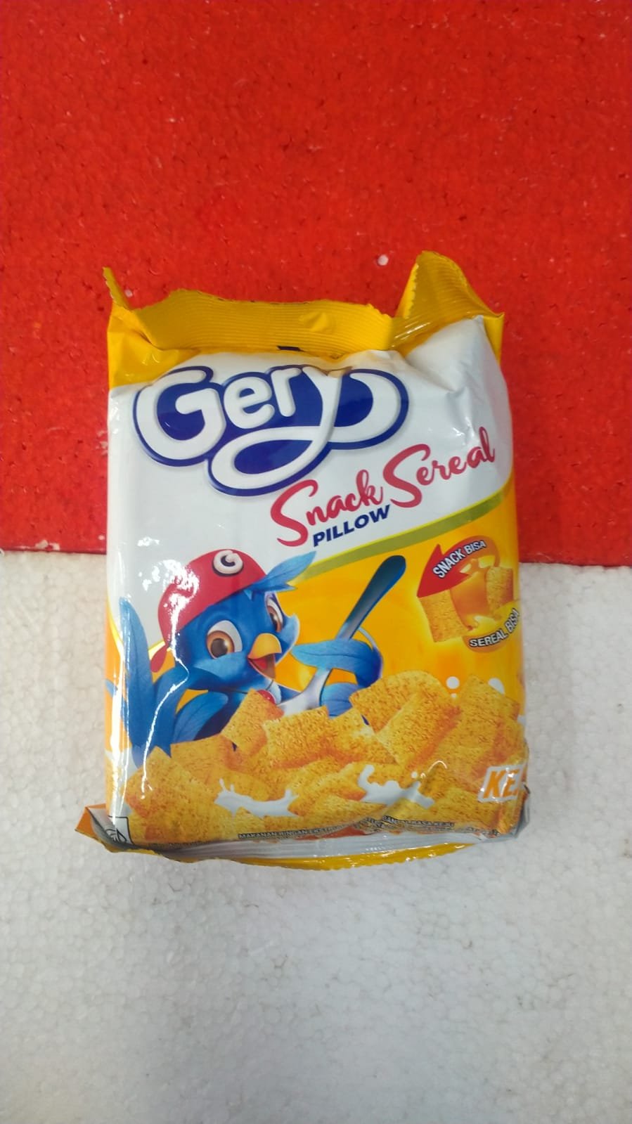GERY SNACK SEREAL PILLOW KEJU